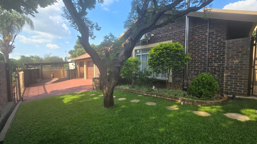 4 Bedroom Property for Sale in Safari Gardens North West